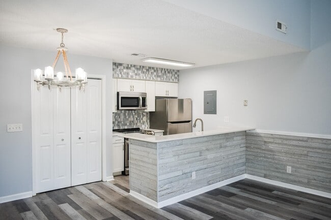 Building Photo - 4497 Little River Inn Ln