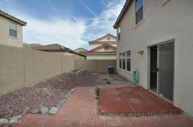 Building Photo - 3331 S Chaparral Rd