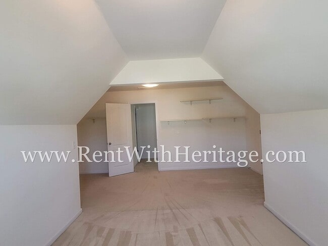 Building Photo - WOW!!!......COME SEE THIS GORGEOUS 4 BEDROOM / 3 BATH HOME IN THE POPULAR KINGSWOOD SUBDIVSION-A ...