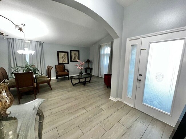 Building Photo - Amazing 4x2 in Lake Nona!! Gated Nona Crest! All tile flooring!! 2 car garage!