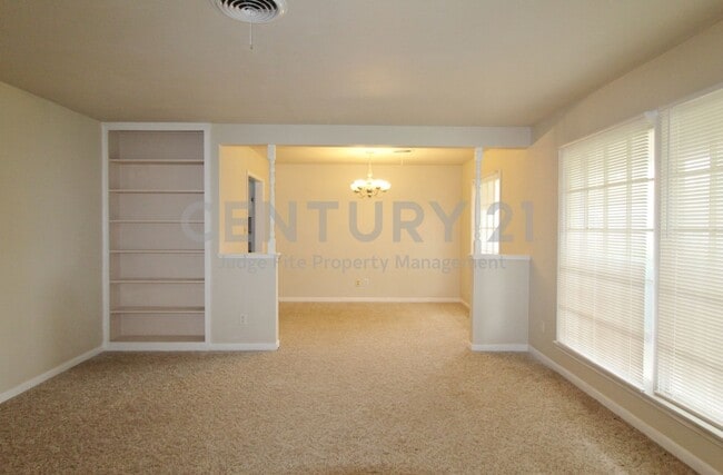 Building Photo - Spacious 2-Story 4/2/2 in Ft. Worth For Rent!