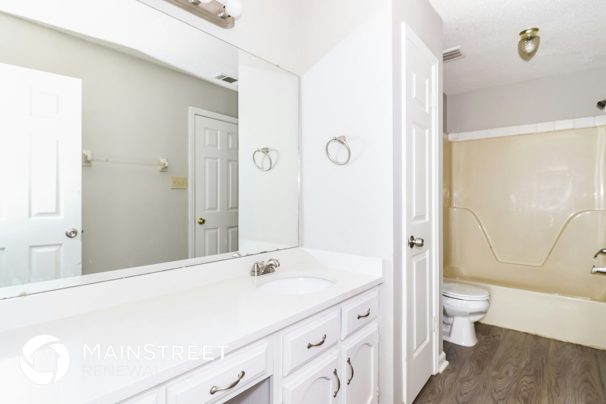 Building Photo - 5536 Terri Lynn Cove