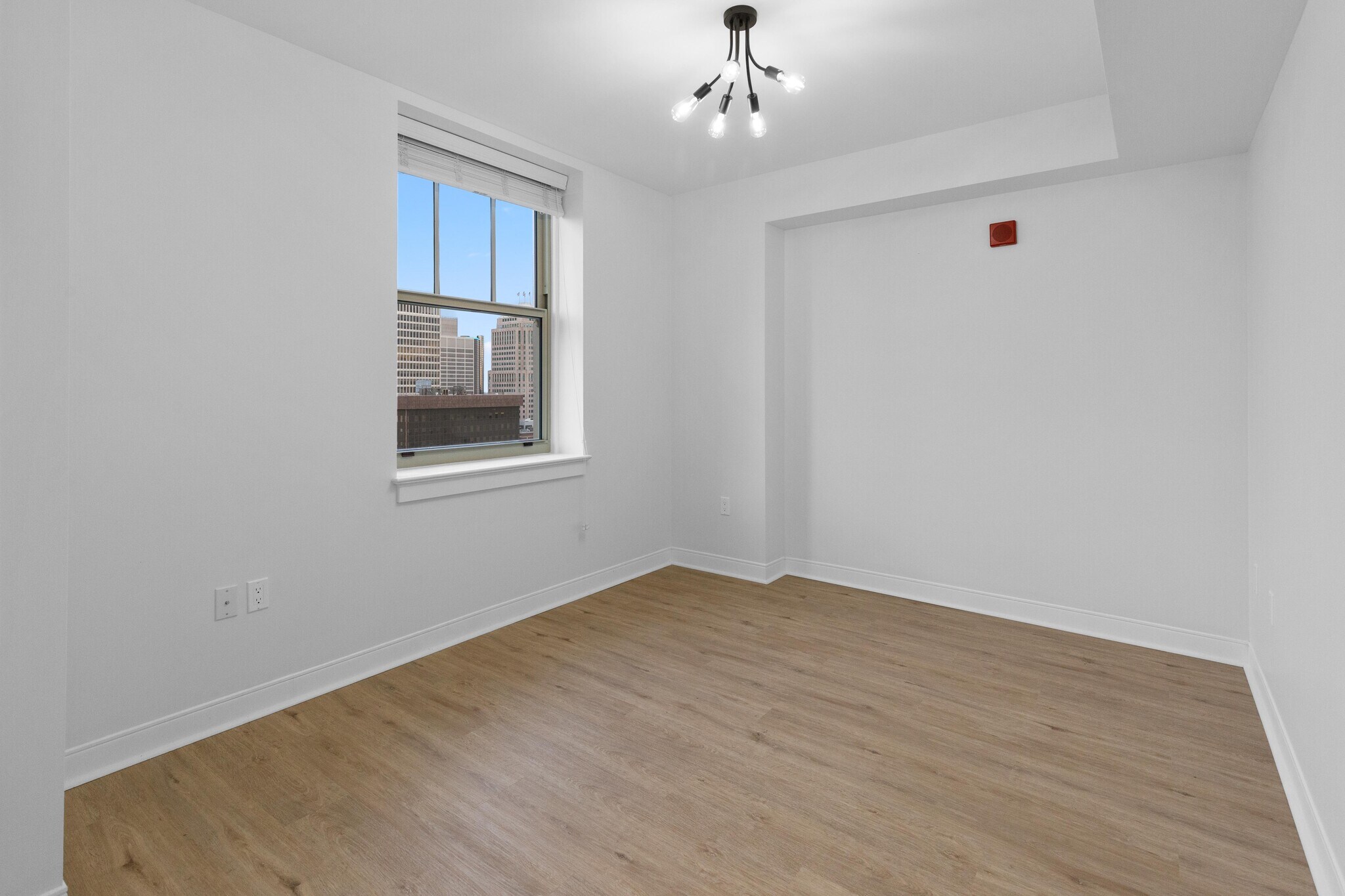 Building Photo - 525 W Lafayette Blvd