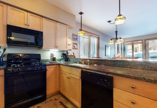 Building Photo - Beautiful 2 Bed, 2 Bath Fully Furnished Condo – Sierra Star Golf Course