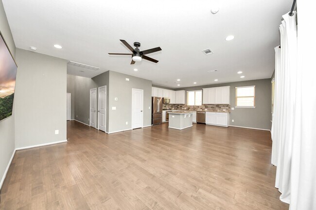 Building Photo - 1917 Barrel Oak Dr