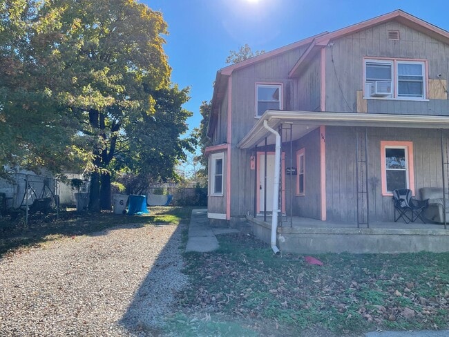 Building Photo - 141 W Elmer St