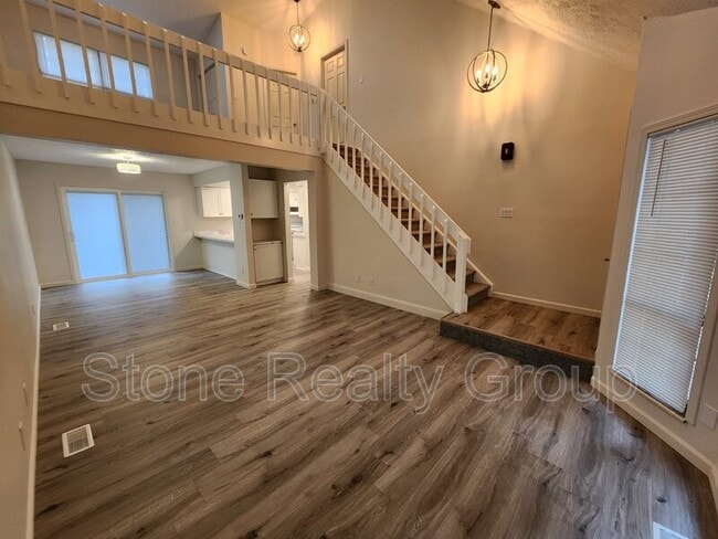 Building Photo - 368 White Oak Ln