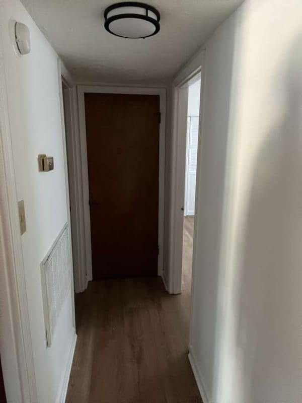 Building Photo - 1237 Shalom Dr