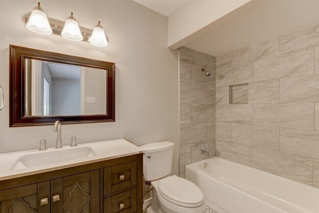 Building Photo - 24015 Beef Canyon Dr