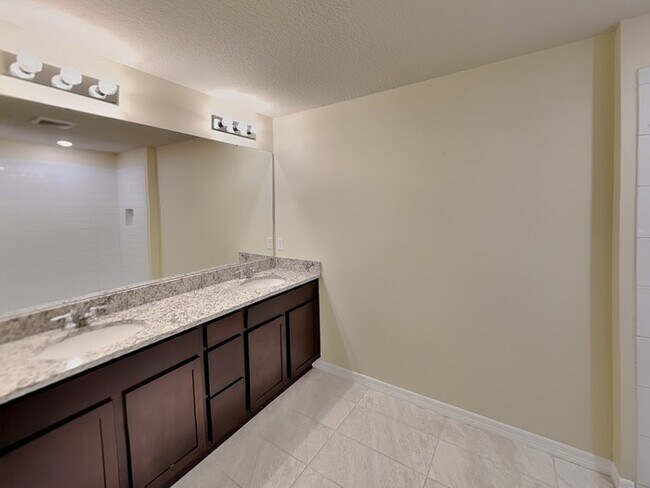 Building Photo - 4561 Sparkling Shell Ave