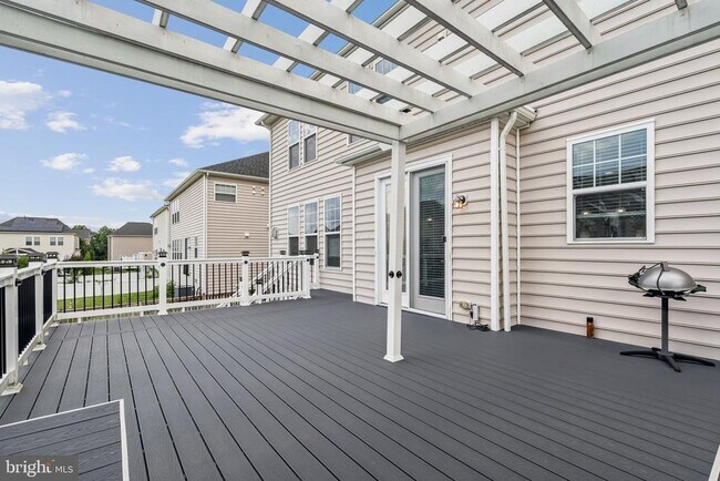 Building Photo - 41741 Stonecutter St