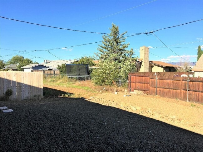 Building Photo - 4441 N Miner Rd