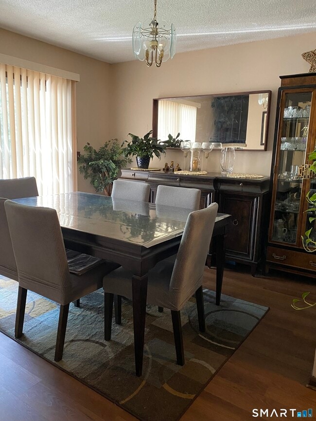 Building Photo - 630 Longfellow Dr