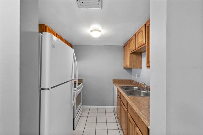 Building Photo - 5820 N Church Ave