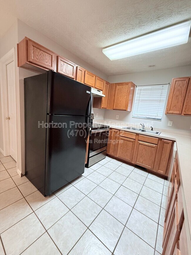 Building Photo - 4005 Hidden Hollow Dr