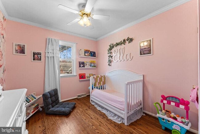 Building Photo - 268 Maple Ave