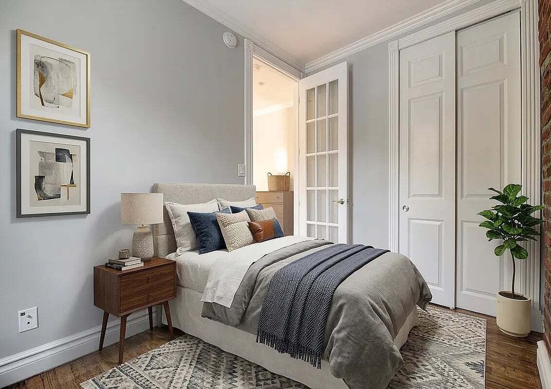 Building Photo - 221 E 23rd St