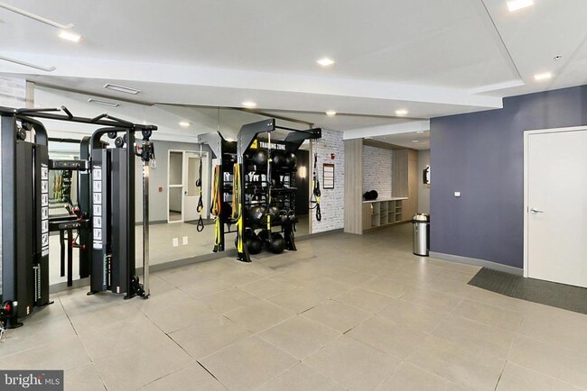 Building Photo - 635 Slaters Ln