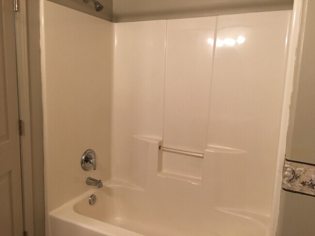 Building Photo - NE West