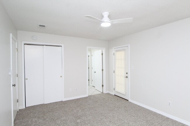 Building Photo - 3BR/2BA Brick Home in Southwest Pensacola ...