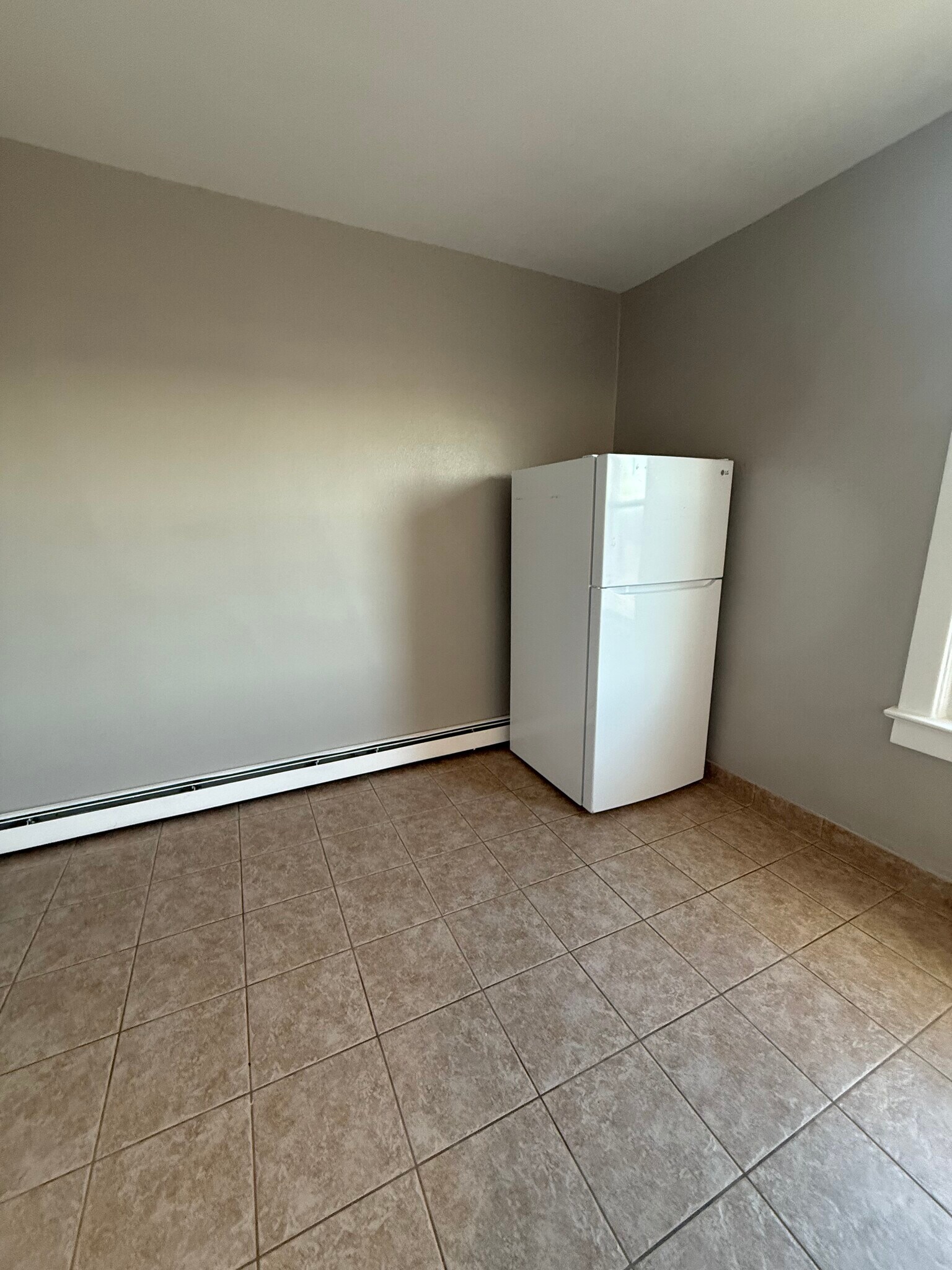 Kitchen 2 - 1712 Oneil Ave