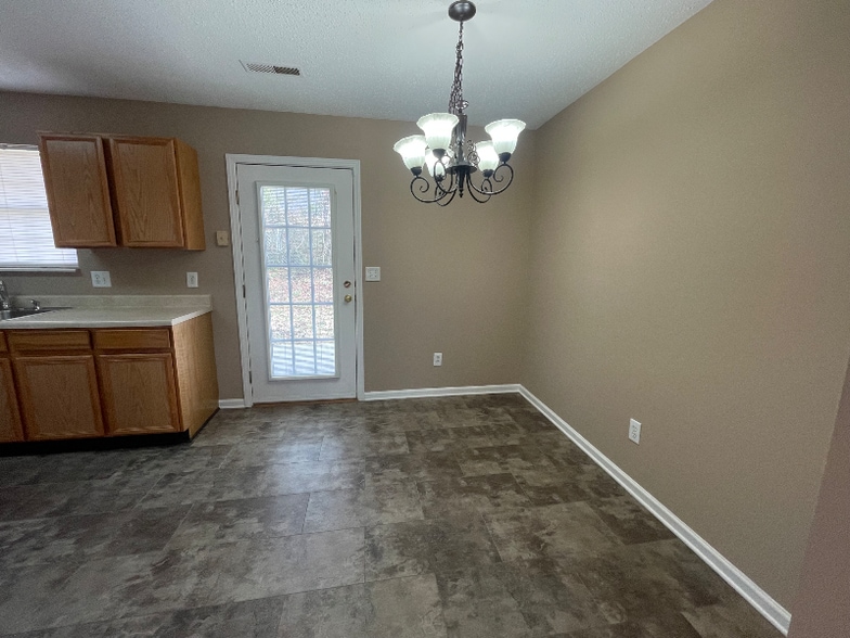 Building Photo - 258 Dumplin Ln