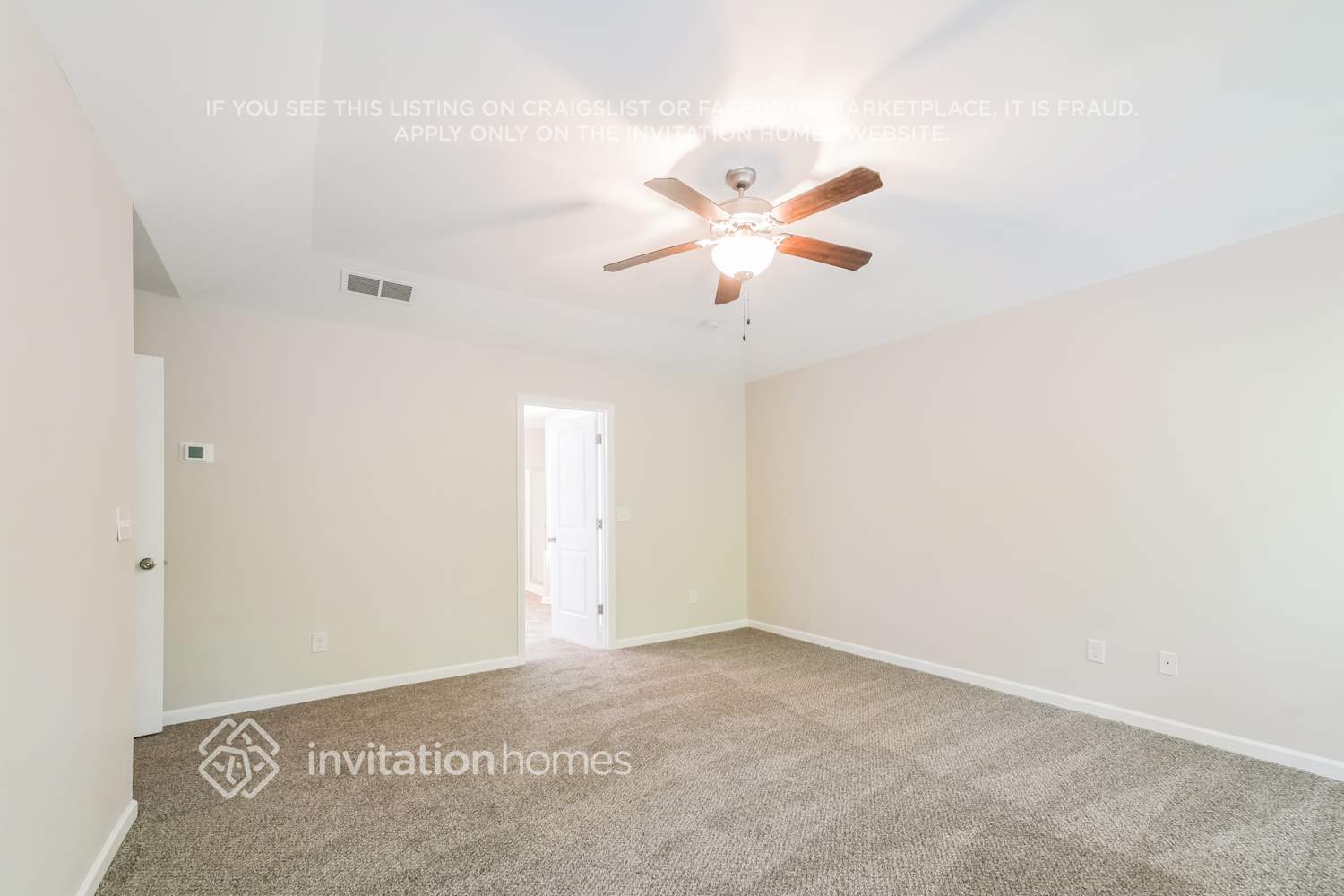Building Photo - 3800 Aspen Springs
