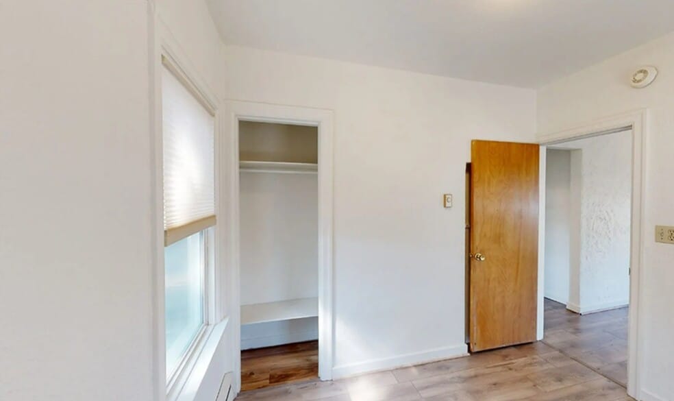 Bedroom1 - 605 W Whitman Dr