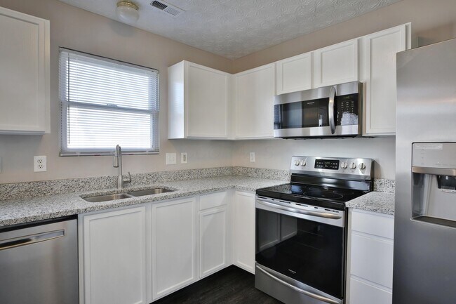 Building Photo - 1843 Canopy Ln