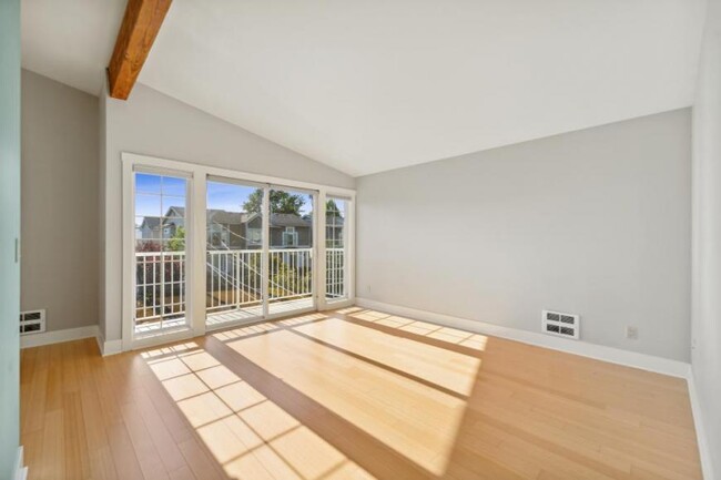 Building Photo - 1 bedroom in Seattle WA 98102