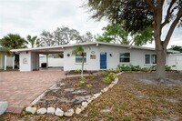Building Photo - 817 Harbor Dr S