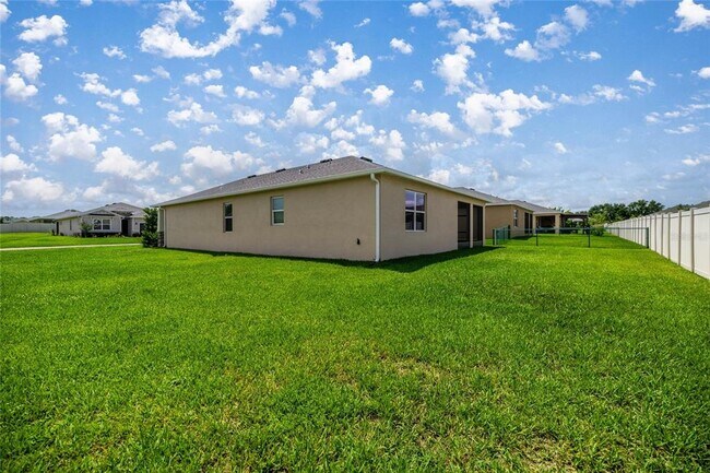 Building Photo - 8810 SW 63rd Ave
