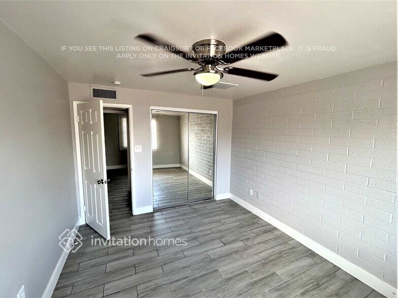 Building Photo - 4309 N 72nd Ln