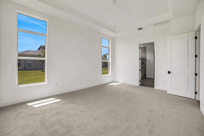 Building Photo - 20161 SE Bridgewater Dr