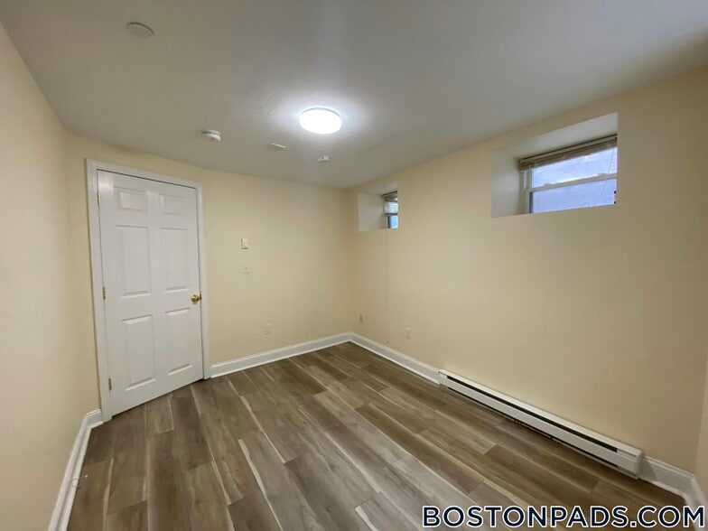 Building Photo - 895 Huntington Ave