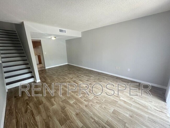 Building Photo - 4117 S Semoran Blvd