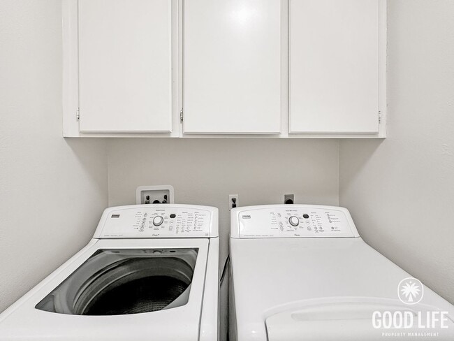 Building Photo - Foothill Ranch 3BR | Private Backyard, 2-Car Garage & Community Pool + Jacuzzi