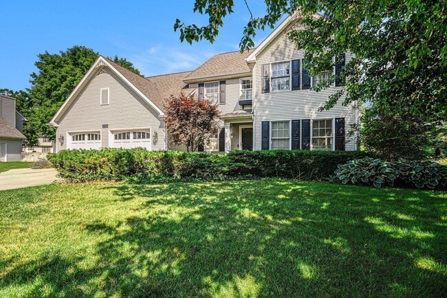 Building Photo - 7471 St George Cir