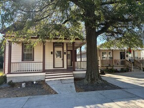 Building Photo - 416 Red Cross St