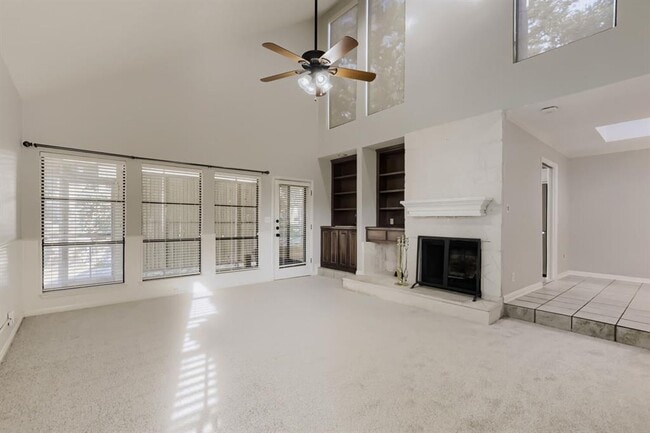 Building Photo - 11 Casa Verde St