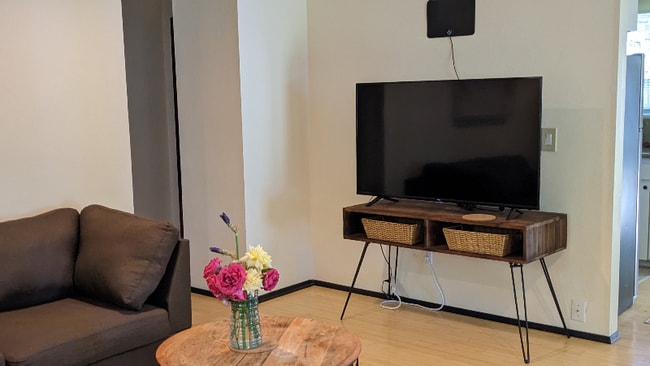 Building Photo - 1524 NE Junior St