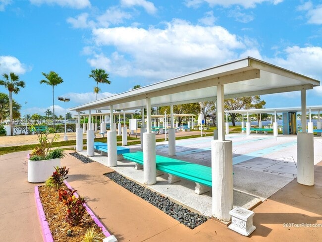 Building Photo - 2680 SW 54th St