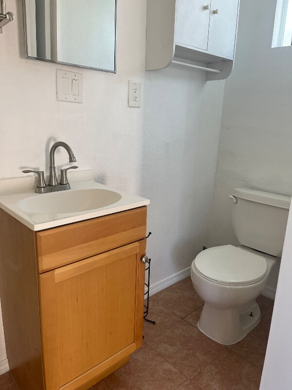 Building Photo - 33 Twilight St