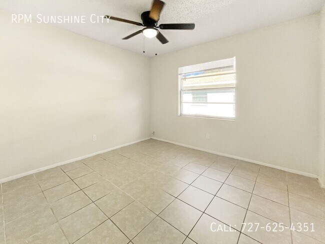 Building Photo - 4624 73rd Ave N