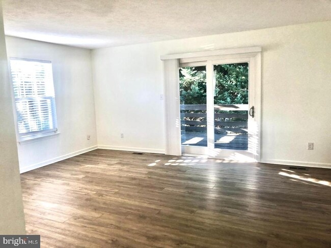 Building Photo - 130 Remington Cir