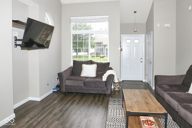 Building Photo - 8362 Enclave Blvd