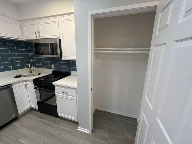 Interior Photo - 1015 2nd Street