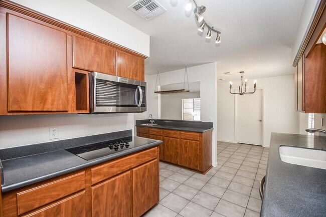Building Photo - 21327 Park Tree Ln