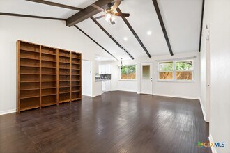 Building Photo - 115 Da Gama Dr