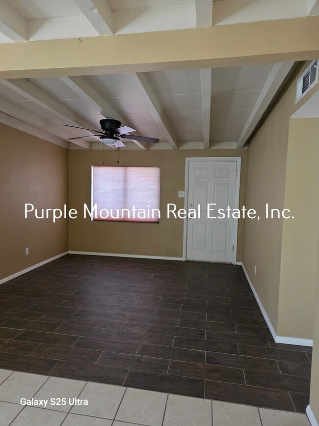 Building Photo - 1429 Walden Dr